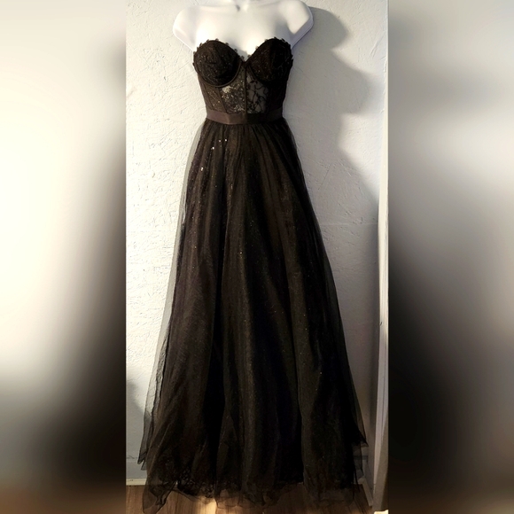 Jules & Cleo (David's Bridal) Black Lace Bustier Gown - Size 0
